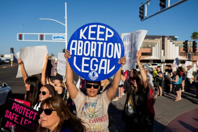 Trump Retira Ação Judicial contra Política de Aborto...