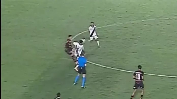 Flamengo's Young Star Impresses with Ronaldinho-Esque Skills