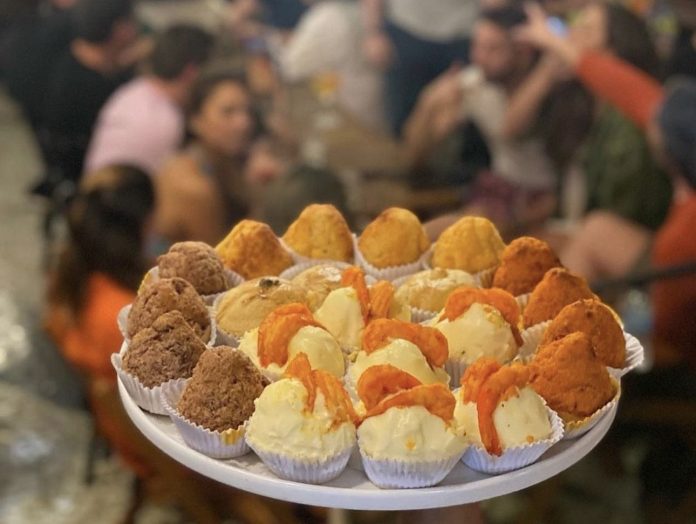 Late-Night Bites and Sips: Your 2025 Carnaval Guide in Rio