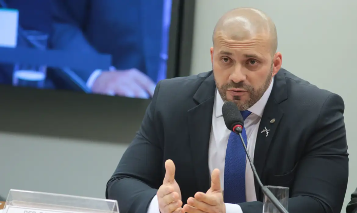Daniel Silveira Solicita ao STF Permissão para Saída...