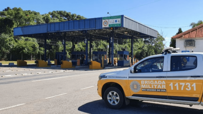 Mulher é atropelada por ônibus após acidente em RS