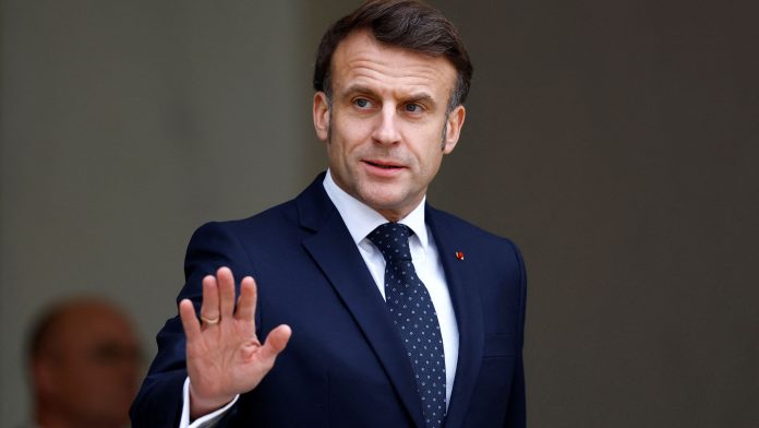 Macron: Europa Navega Nova Era com Mudança de Rumos dos...