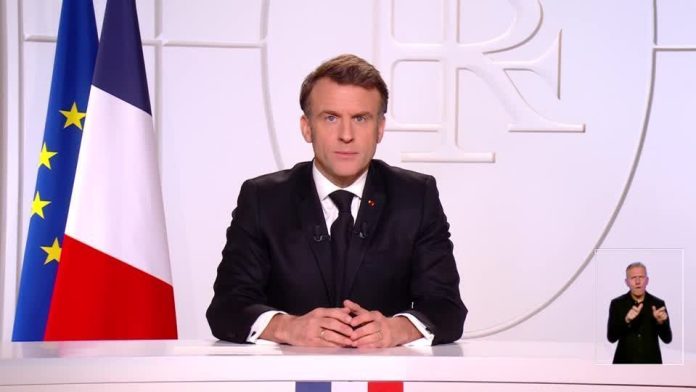 Macron Reúne Líderes Europeus para Debater Crise na...