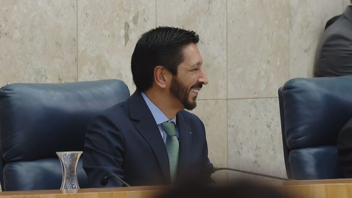 Mais um Orgulho: Nunes Celebra Vitória Brasileira no Oscar.