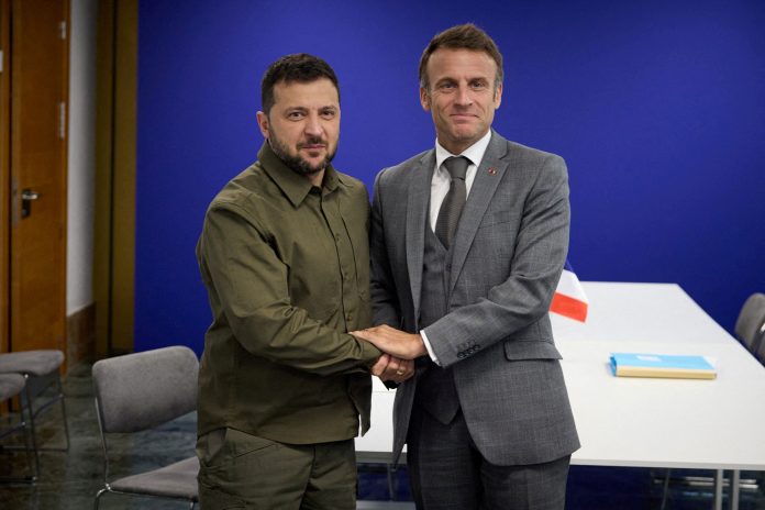 Ministro afirma que França intensifica apoio de...