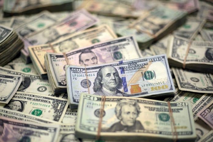 Mercado Financeiro: Dólar Em Baixa e Euro Em Alta Com...
