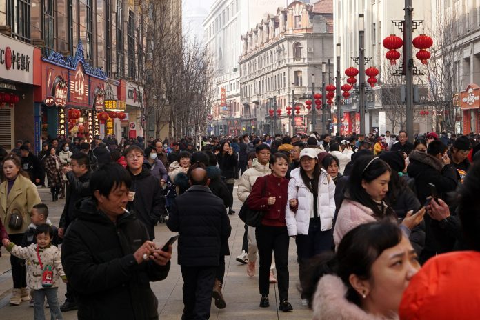 Crescimento Modesto no Setor de Serviços da China em...